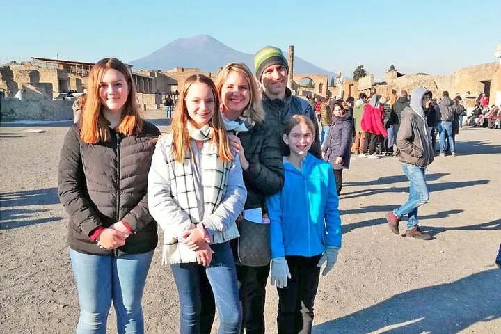Family in Pompeii with us