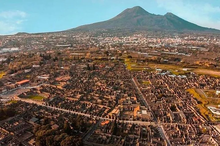 Pompeii private tour with expert guide in archaeology, photo 2 from the operator's listing