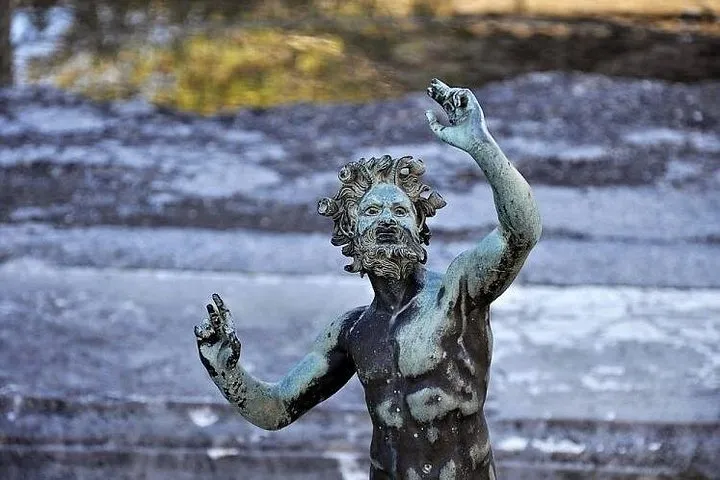 Pompeii: Guided Small Group Tour Max 6 People with Private Option