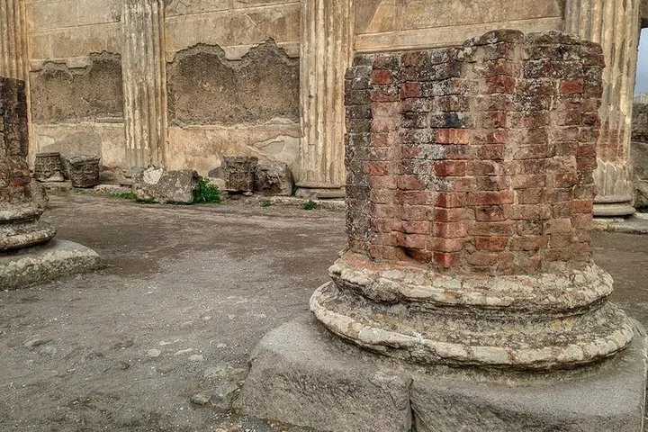 Pompeii ruins