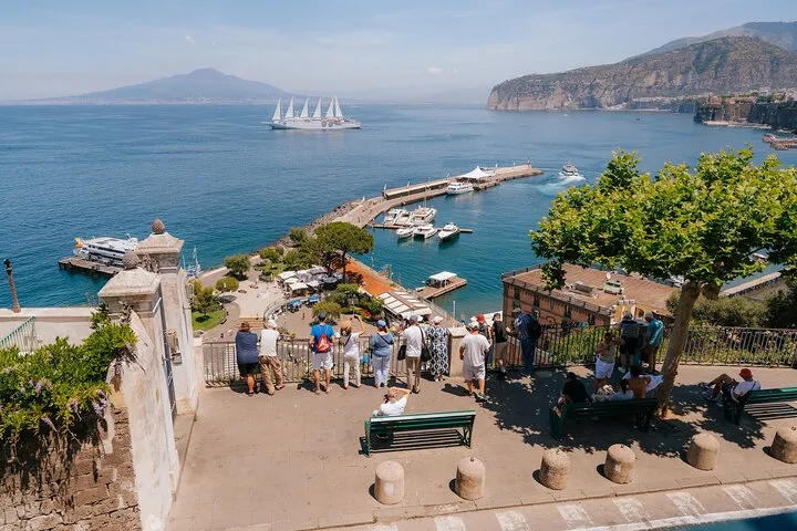 Pompeii Tour & Amalfi Coast Day Trip from Rome, photo 3 from the operator's listing