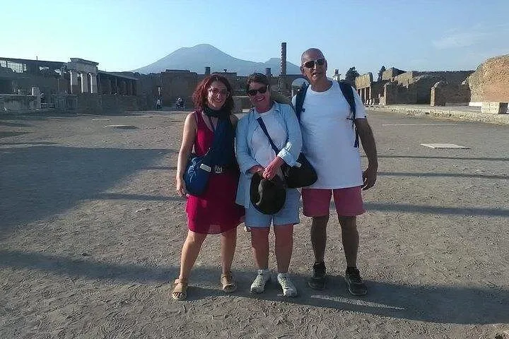 Pompeii 360° - 4-hour tour with an expert Guide in archaeology, photo 3 from the operator's listing