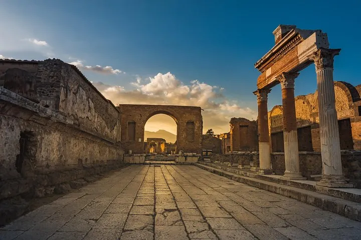 Pompeii guided group tour plus entry ticket, photo 4 from the operator's listing