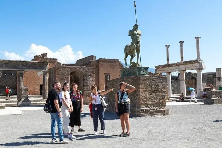 Stories of Pompeii: Small Group tour with archeology expert guide, photo 5 from the operator's listing